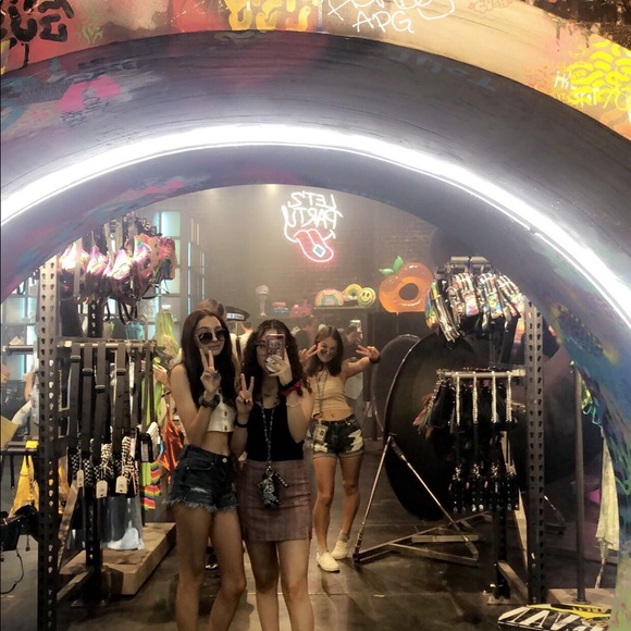 Meet your Posher, Cathy - Picture 1 of 1